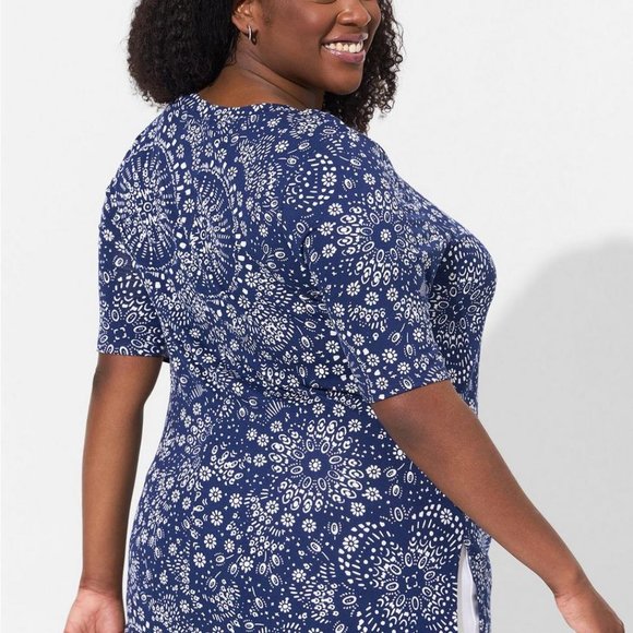 NWT Torrid Tunic Super Soft V-Neck Side Slit Tee - Picture 4 of 5